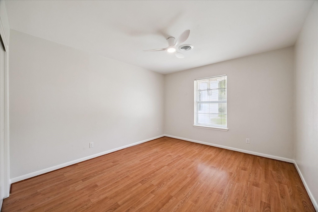 9777 Larston Street - Photo 19