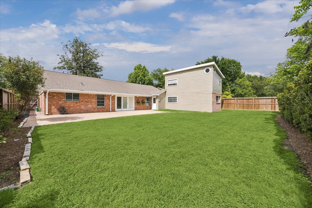 9777 Larston Street - Photo 24