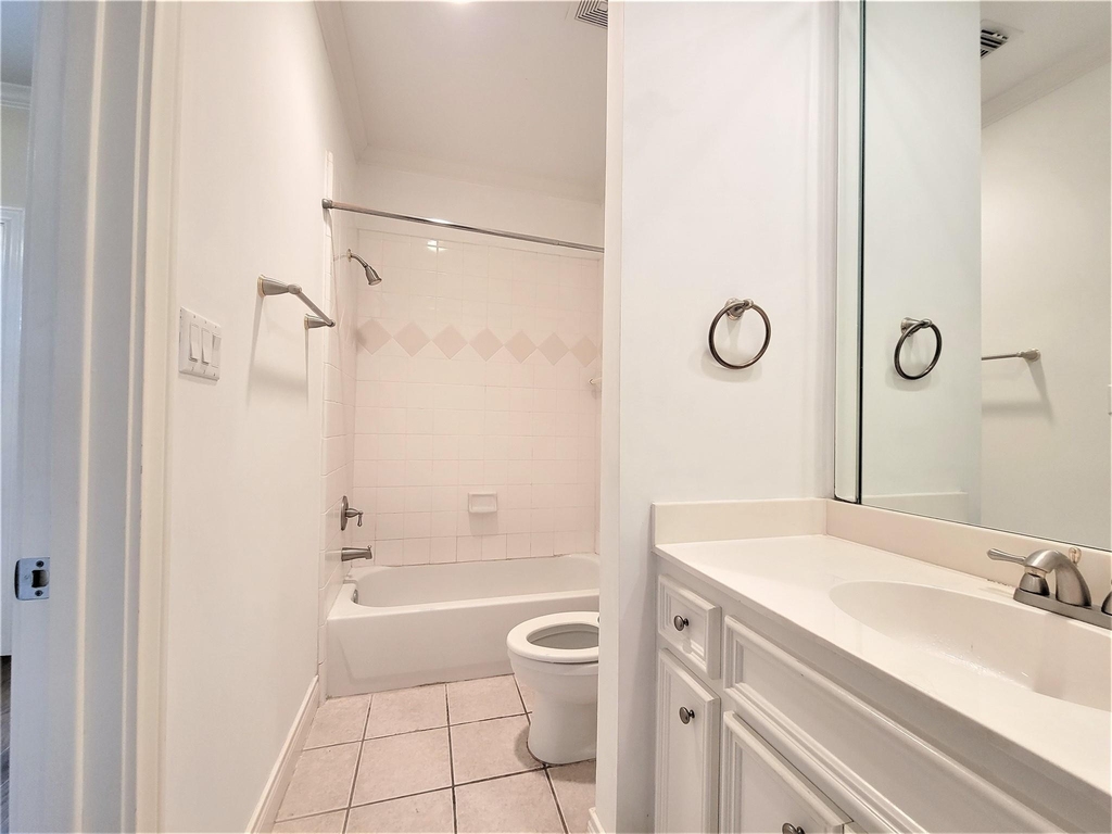 2508 South Boulevard - Photo 13