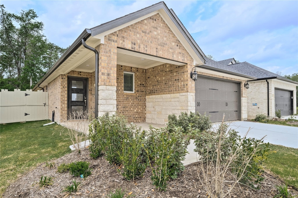 17502 Rosette Grass Drive - Photo 1