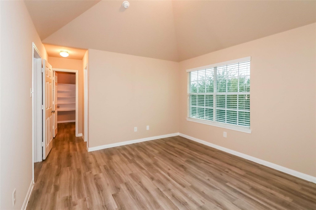 18926 Brescia Lane - Photo 7