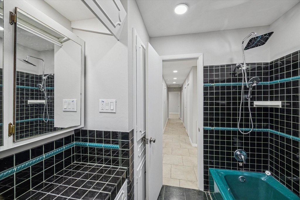 1703 Raintree Street - Photo 14