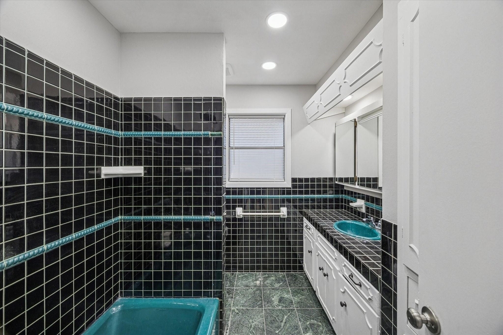 1703 Raintree Street - Photo 13