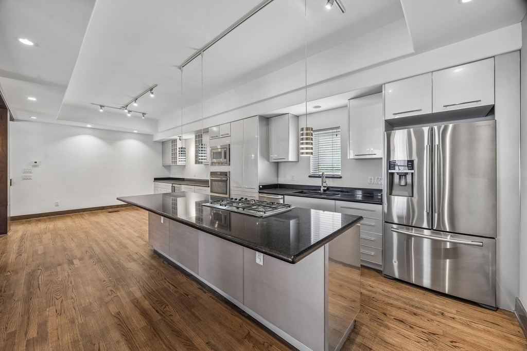 1820 Prospect Street - Photo 4