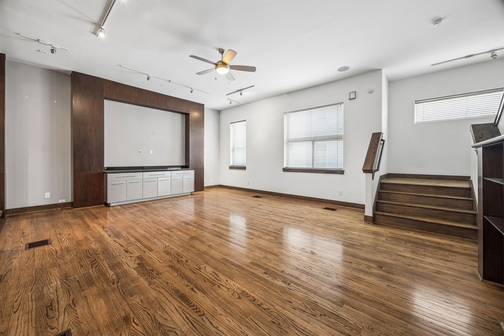 1820 Prospect Street - Photo 2