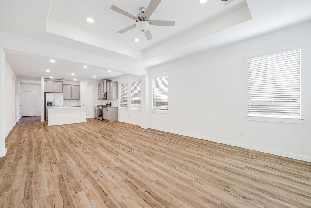 21647 Alberta Forest Circle - Photo 10