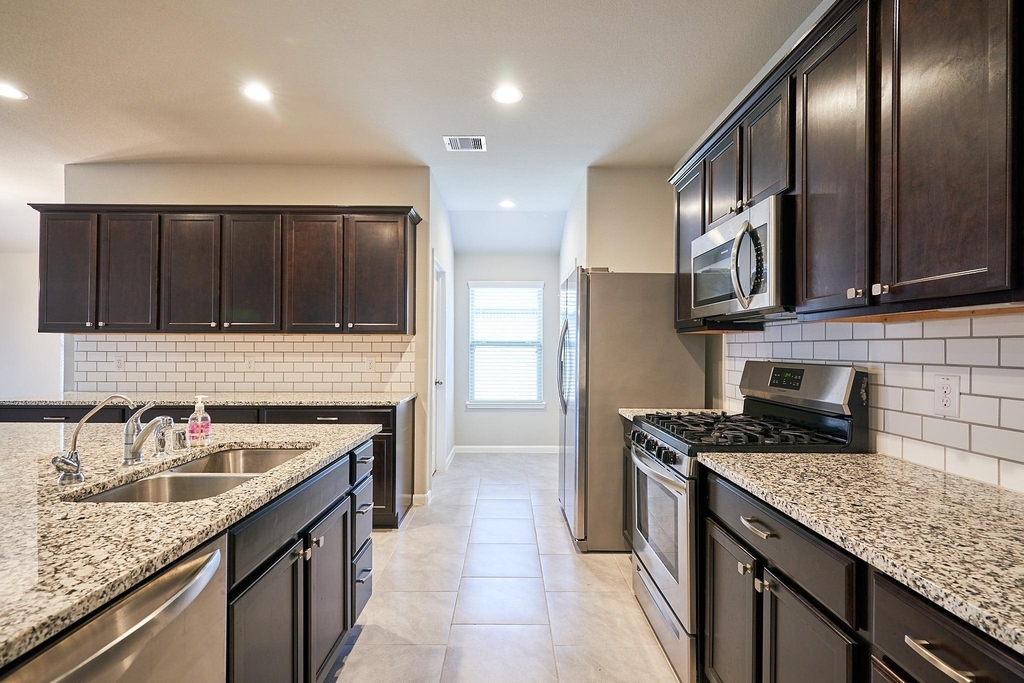 29503 Patricias Way - Photo 6