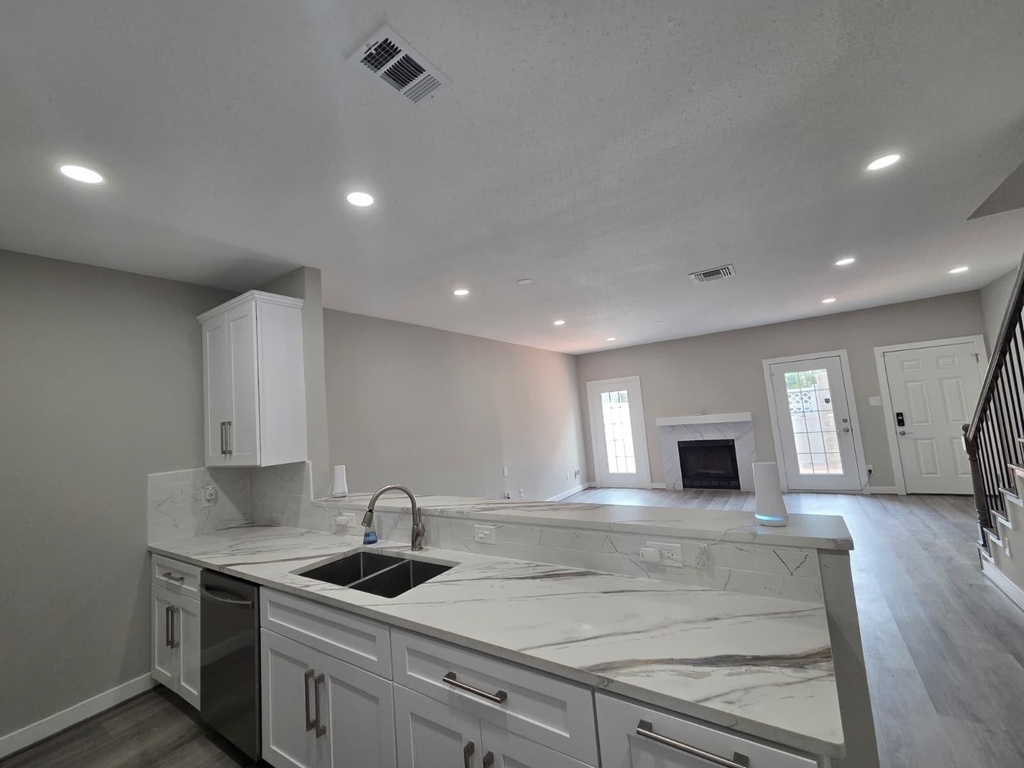 6000 Reims Road - Photo 8