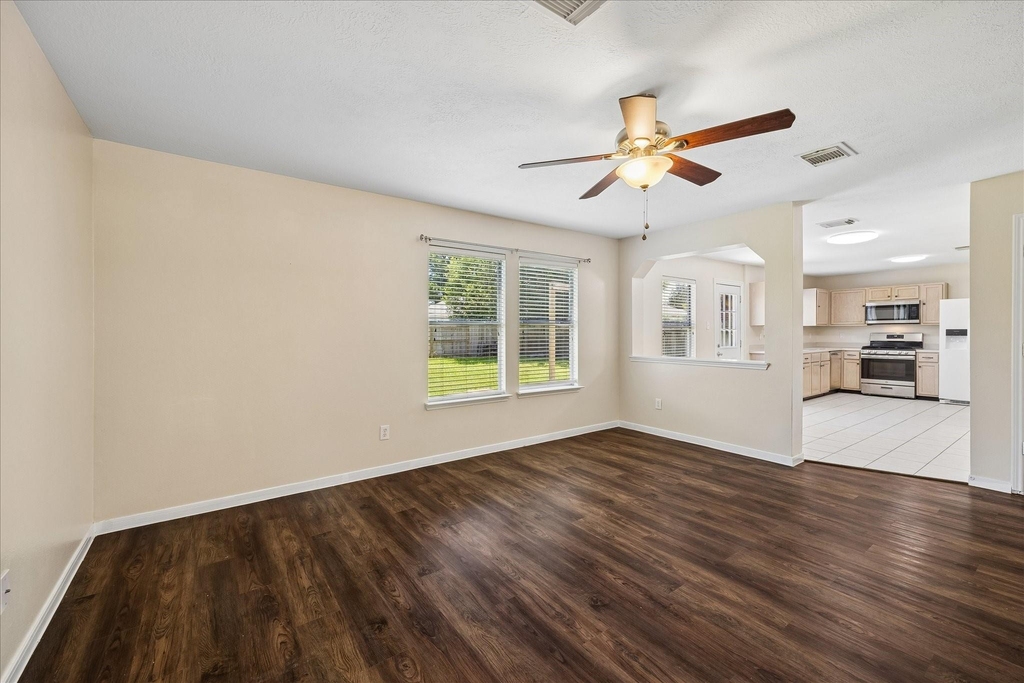 21914 Willow Downs Drive - Photo 11