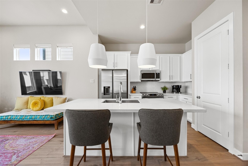 2323 Warhol Way - Photo 8