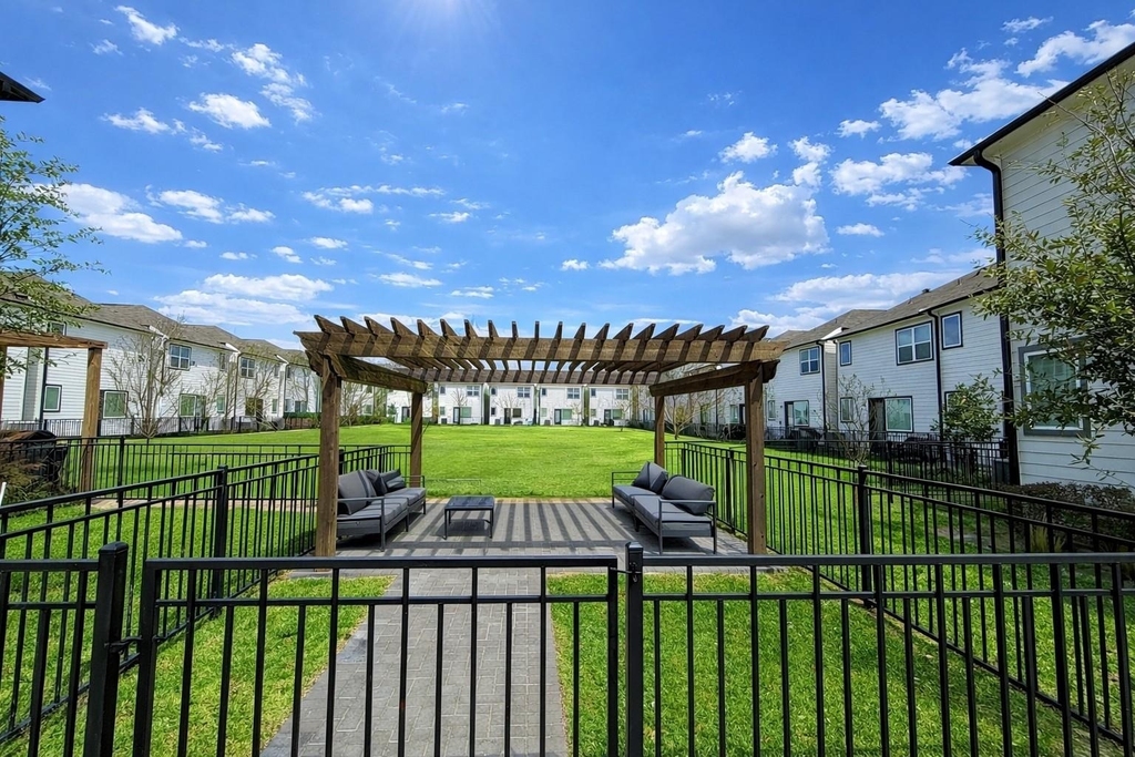 2323 Warhol Way - Photo 28