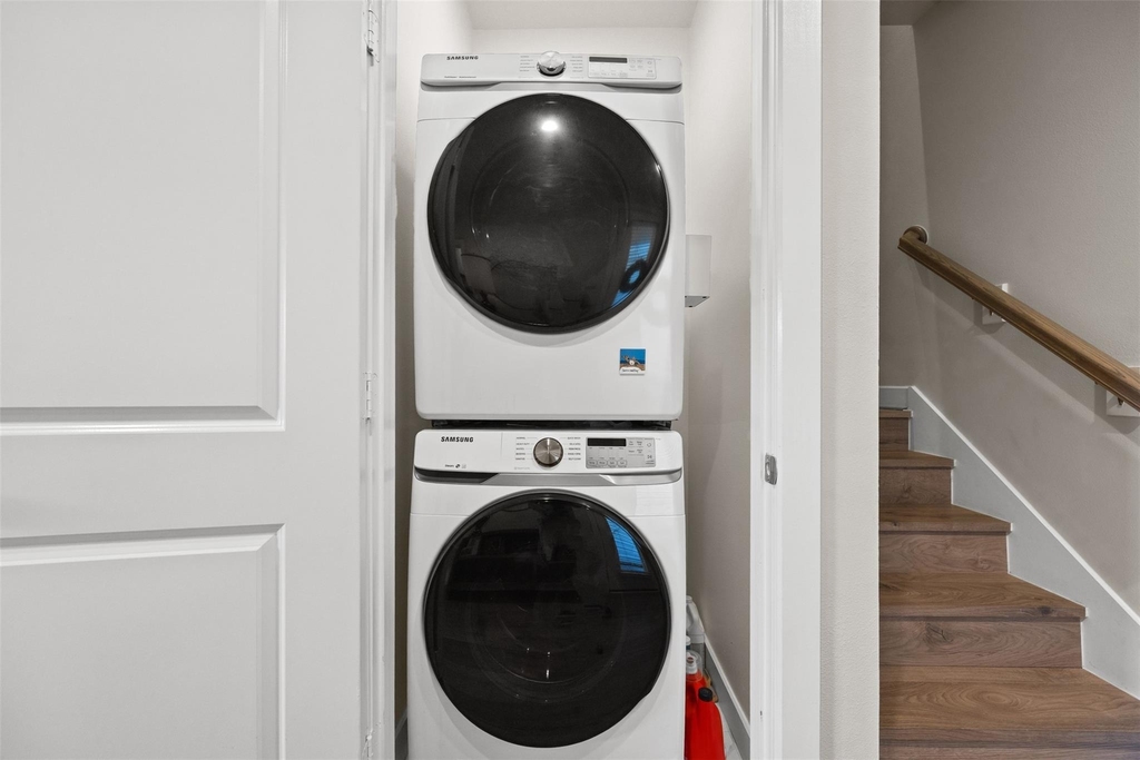 2323 Warhol Way - Photo 25