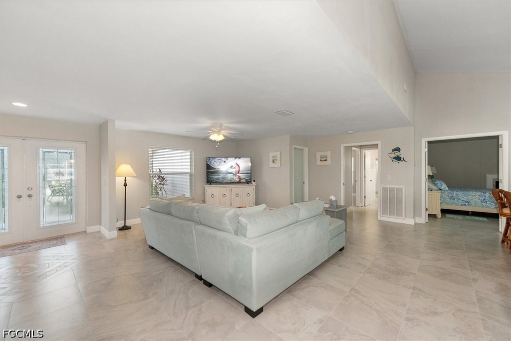3418 Se 19th Avenue - Photo 6