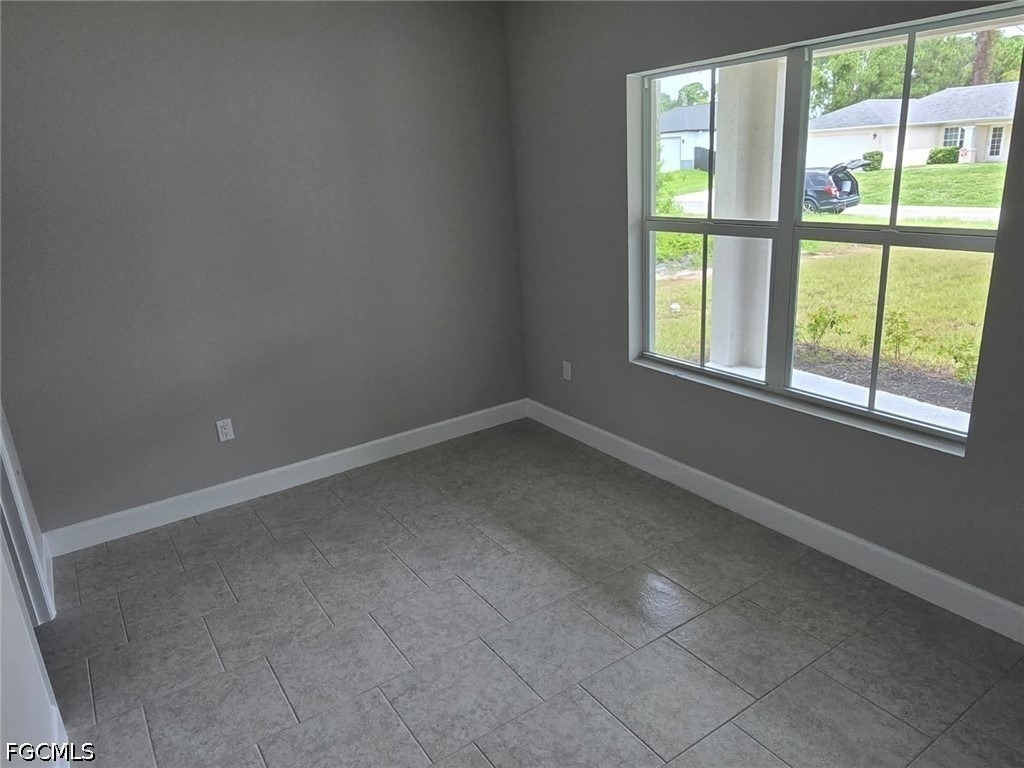 3207 68th Street W - Photo 5