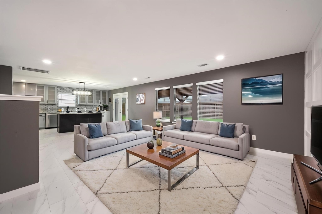 9226 Macmillan Lane - Photo 3