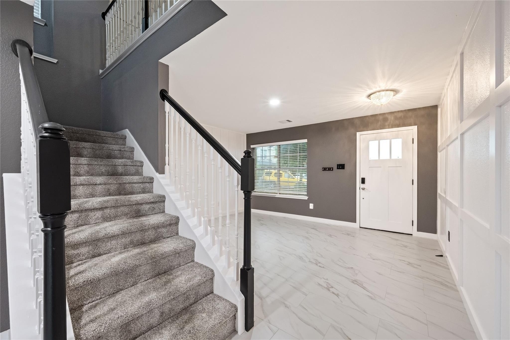 9226 Macmillan Lane - Photo 4