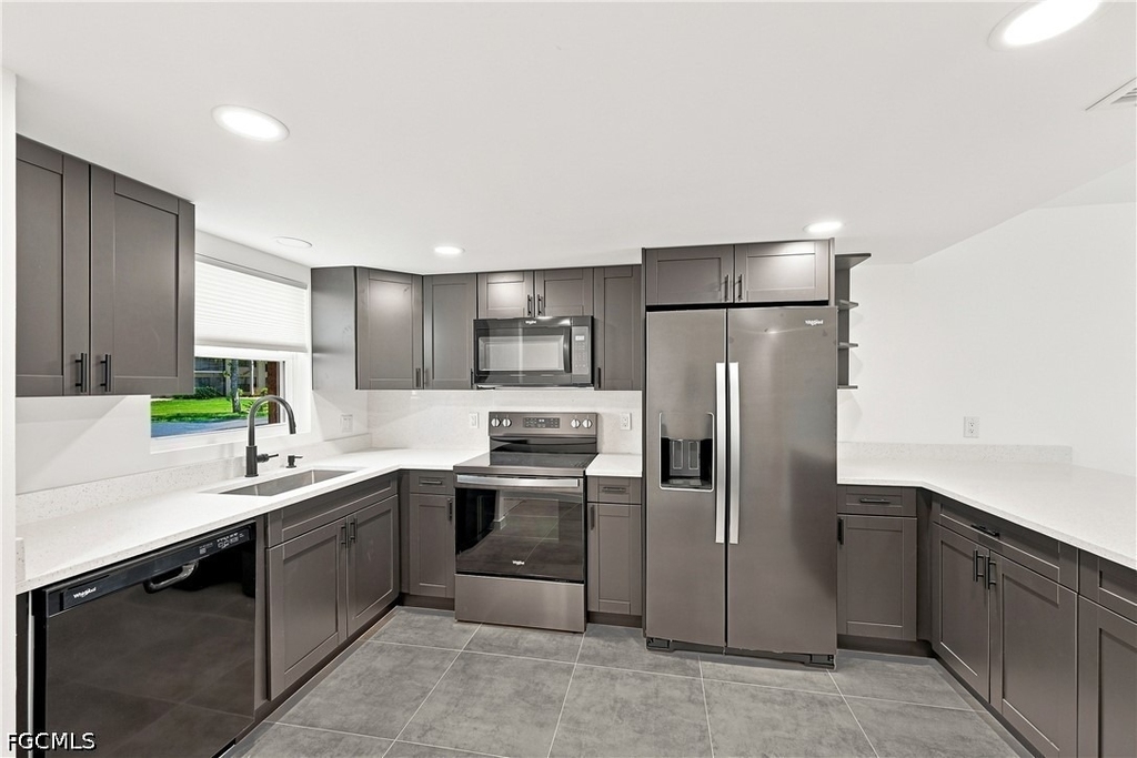 16881 Davis Road - Photo 8