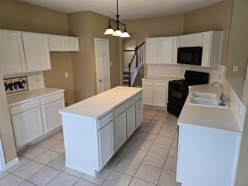 1820 Branch Hill Drive - Photo 9