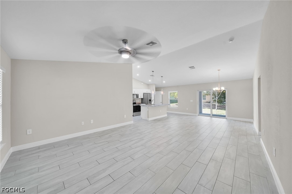 4326 Ne 24th Place - Photo 3
