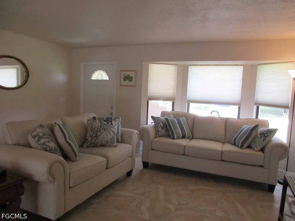 1510 Se 11th Place - Photo 2