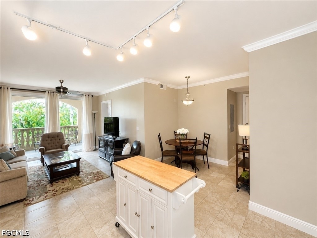 2825 Palm Beach Boulevard - Photo 2