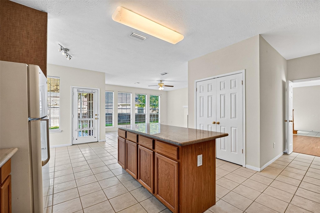 2411 Charter Oaks Court - Photo 10