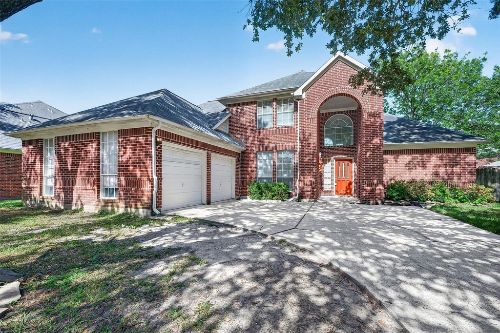 2411 Charter Oaks Court - Photo 0