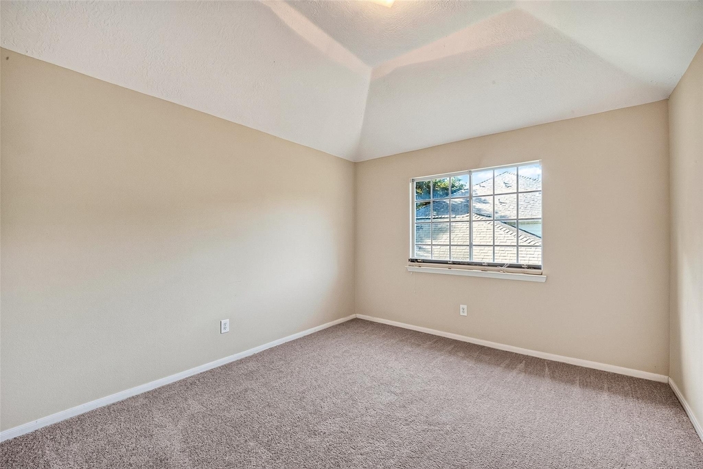 2411 Charter Oaks Court - Photo 20
