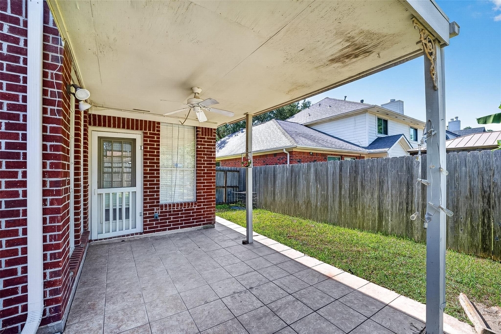 2411 Charter Oaks Court - Photo 25