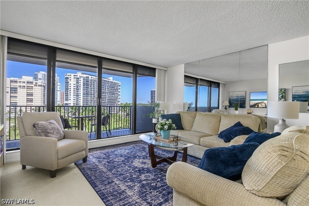 4005 Gulf Shore Boulevard N - Photo 2