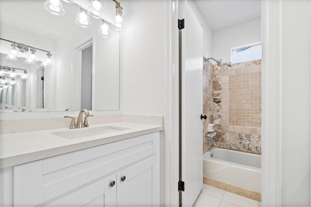 7810 Antoine Drive - Photo 9