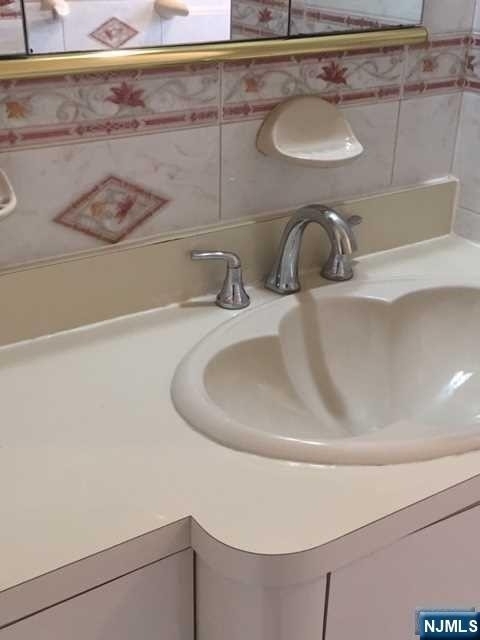 286 Leonia - Photo 6