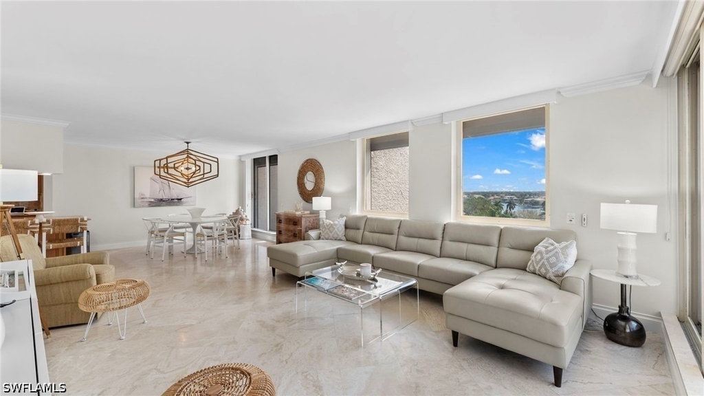 4005 Gulf Shore Boulevard N - Photo 8