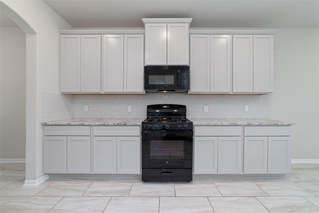 18511 Grand Spanish Oak Court - Photo 8