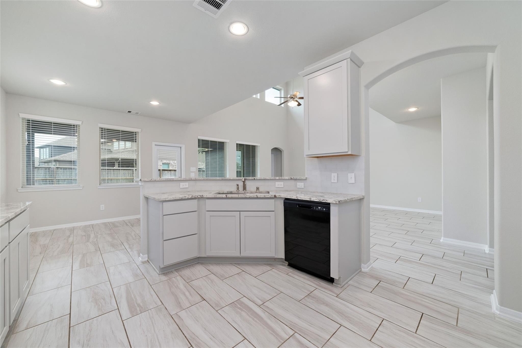 18511 Grand Spanish Oak Court - Photo 10
