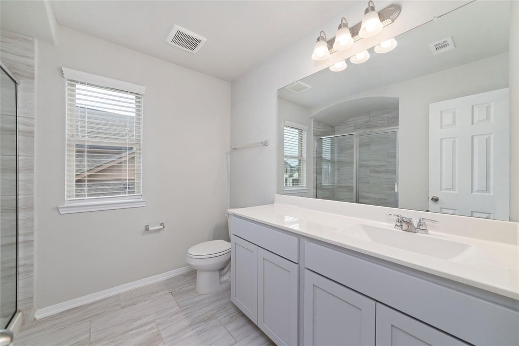 18511 Grand Spanish Oak Court - Photo 19