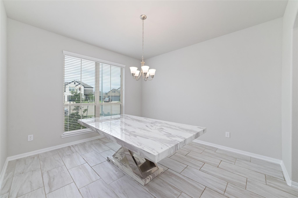 18511 Grand Spanish Oak Court - Photo 4