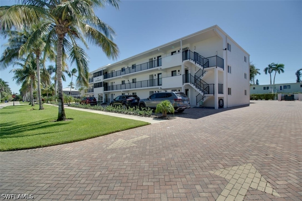 250 7th Avenue S - Photo 18