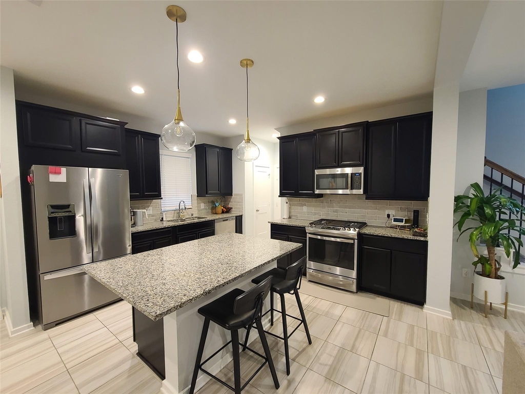 7035 Coneflower Creek Court - Photo 3