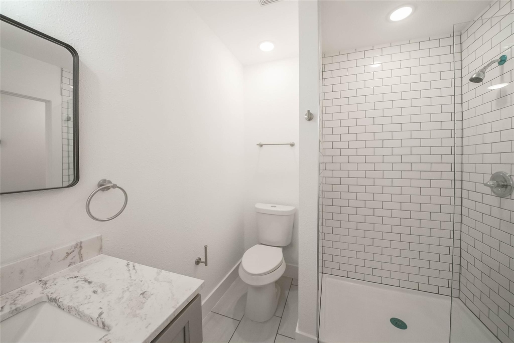6644 Lawndale Street - Photo 4