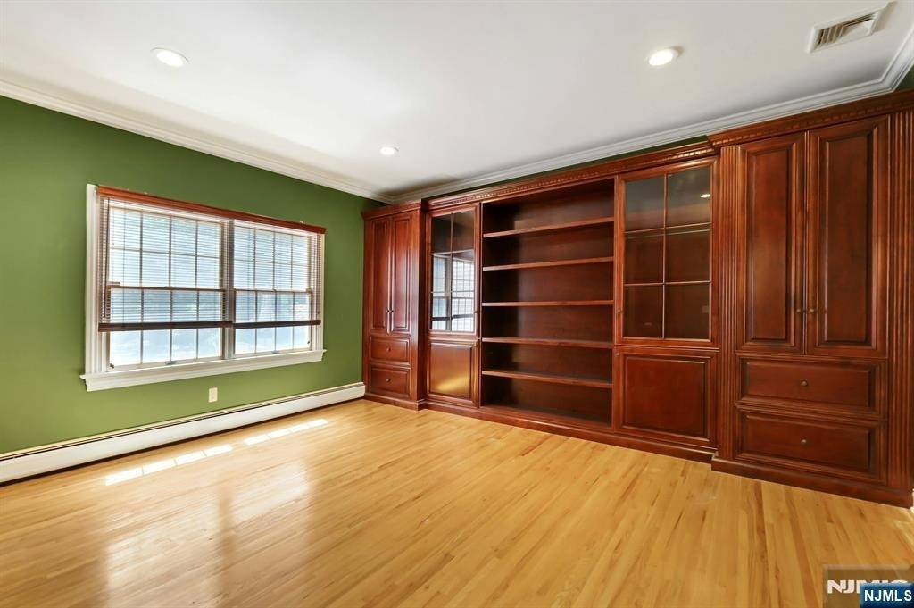 765 Colonial - Photo 18