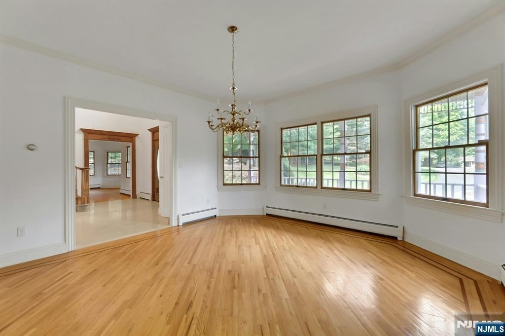 765 Colonial - Photo 12