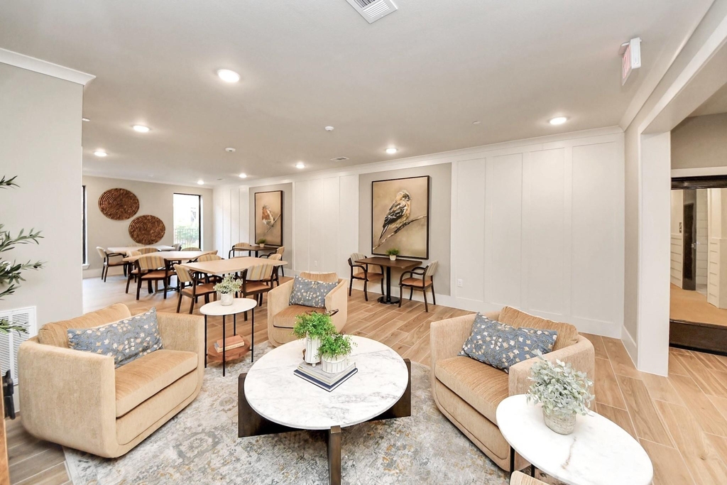 4639 Techniplex Drive - Photo 3