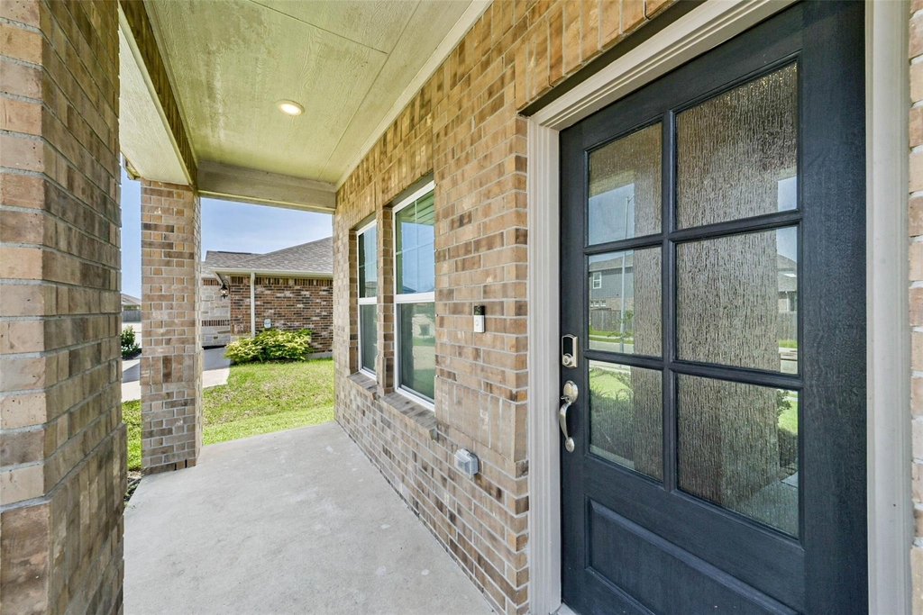 8515 Lake Groove Lane - Photo 3
