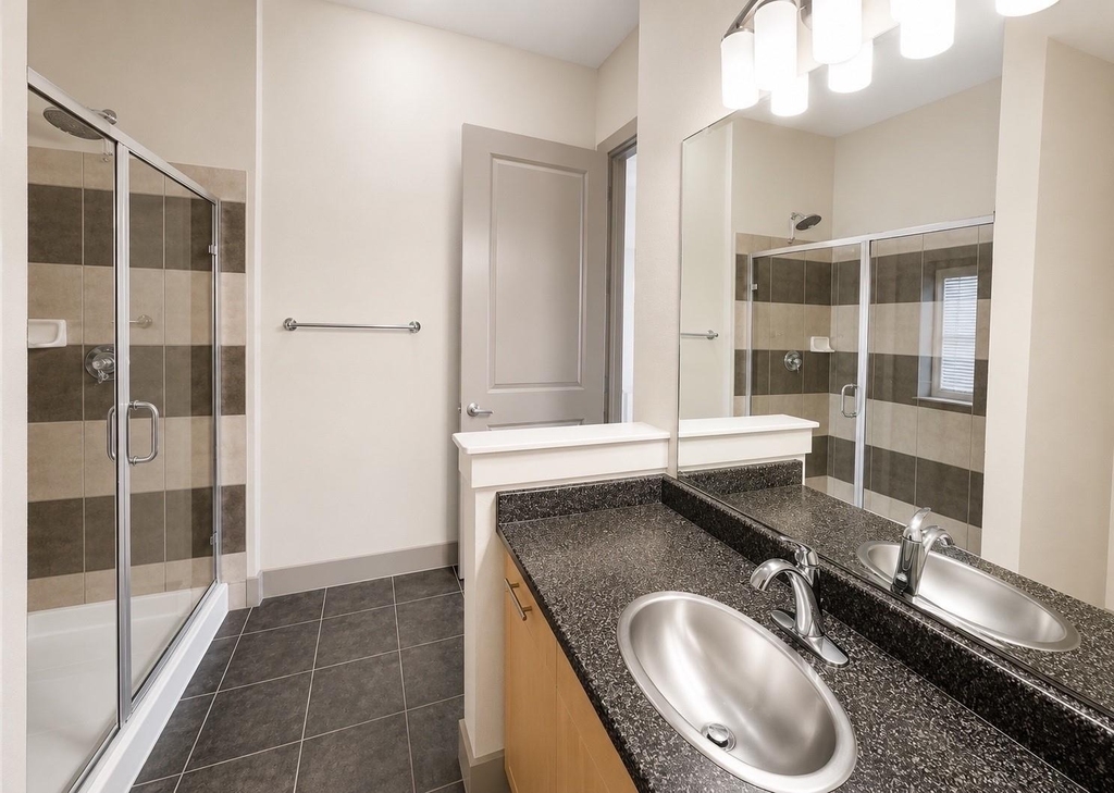 3660 Richmond Avenue - Photo 5