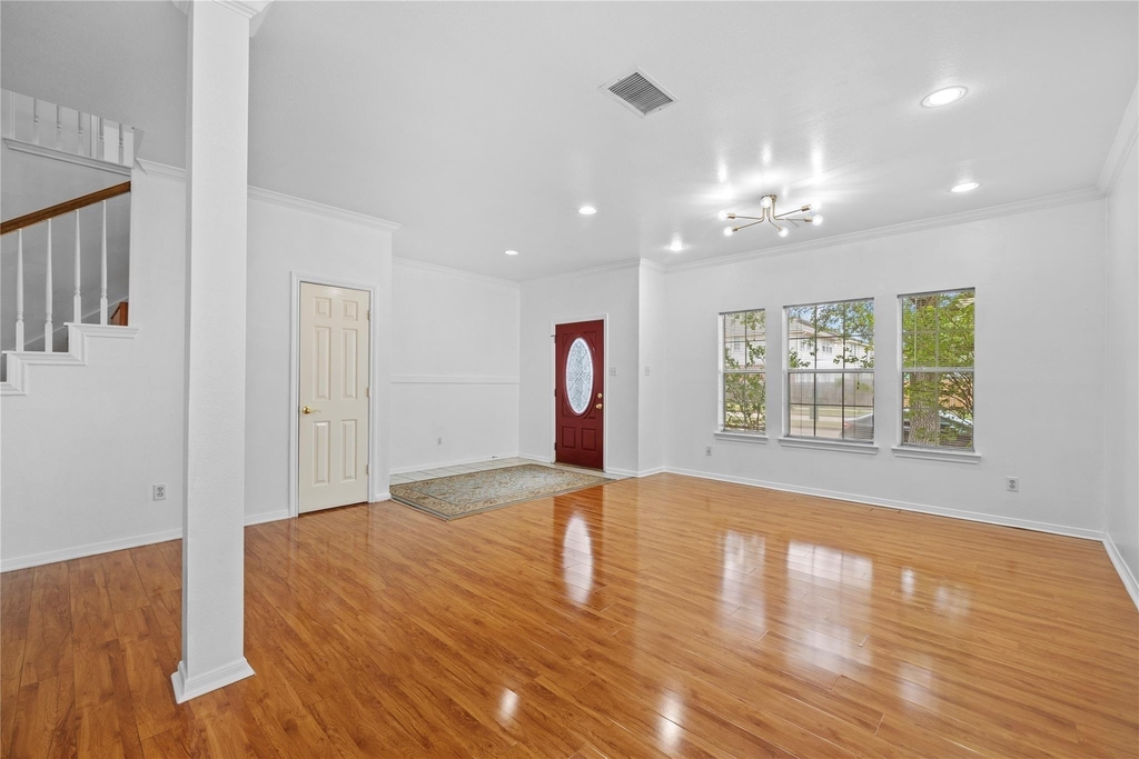 2106 Hawks Road - Photo 2