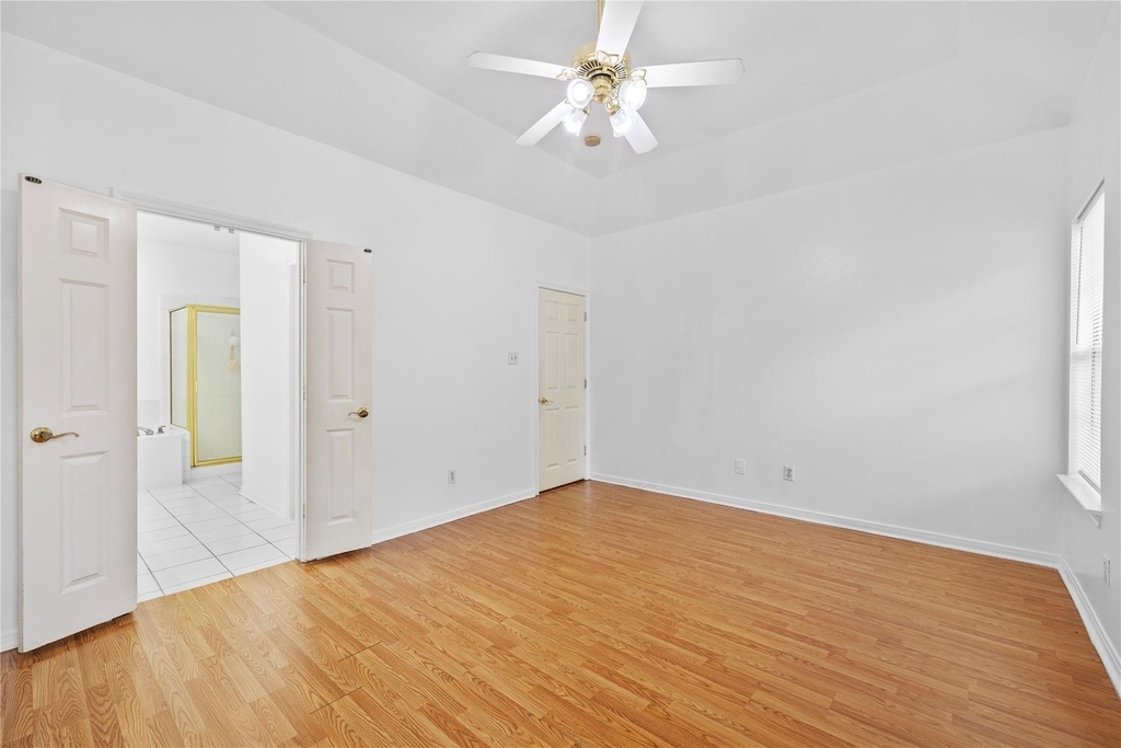 2106 Hawks Road - Photo 12