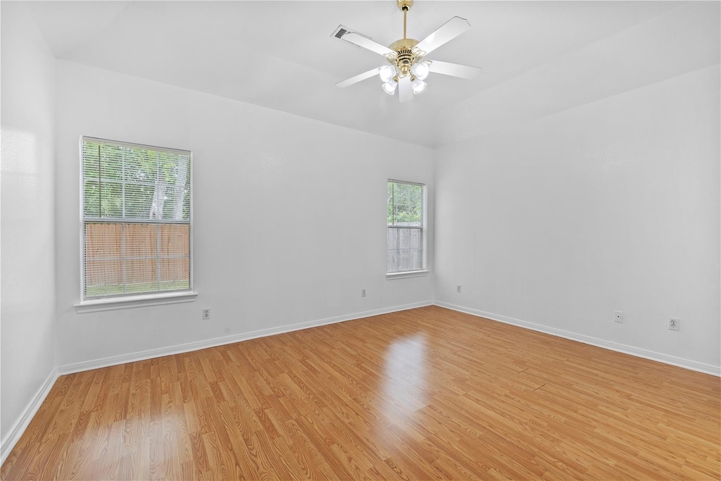 2106 Hawks Road - Photo 11