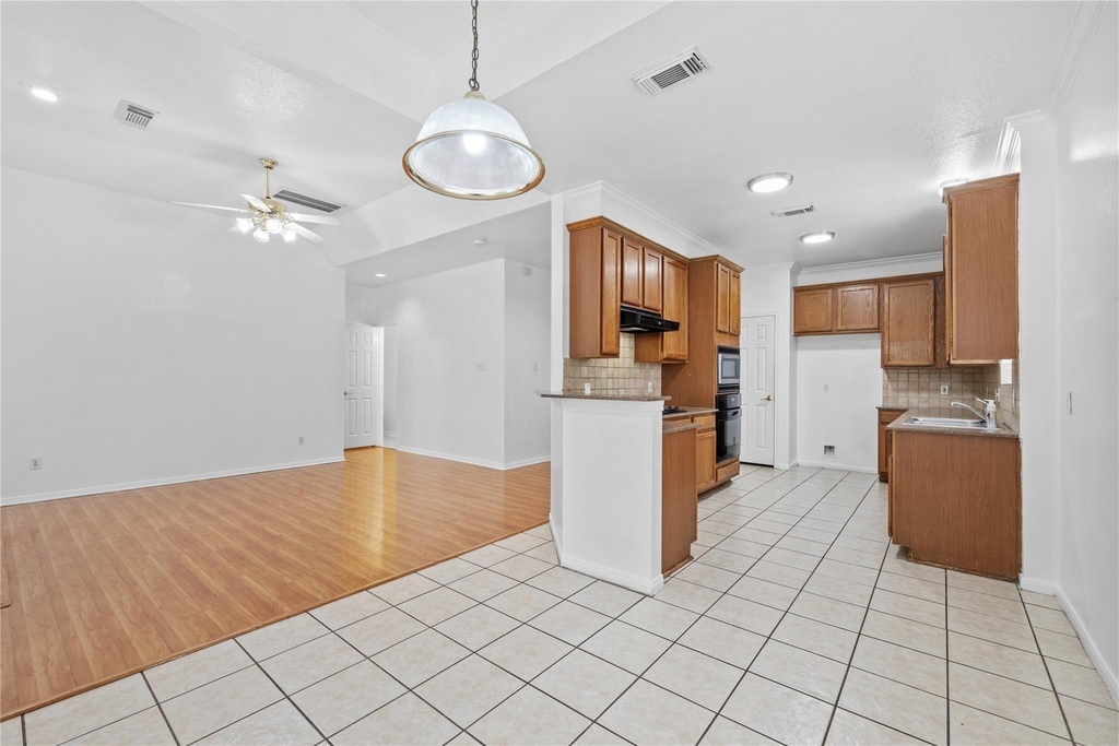 2106 Hawks Road - Photo 7