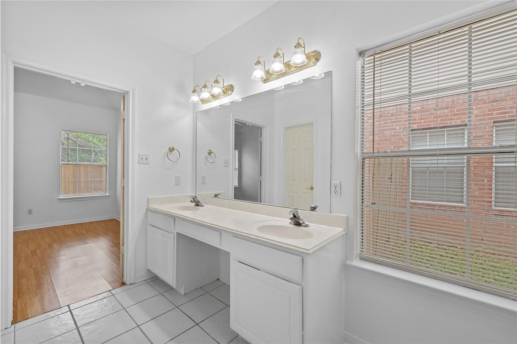 2106 Hawks Road - Photo 15